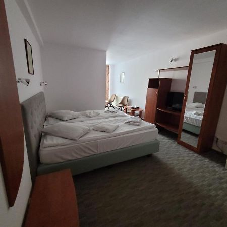 Hotel City Center Braşov Exteriör bild